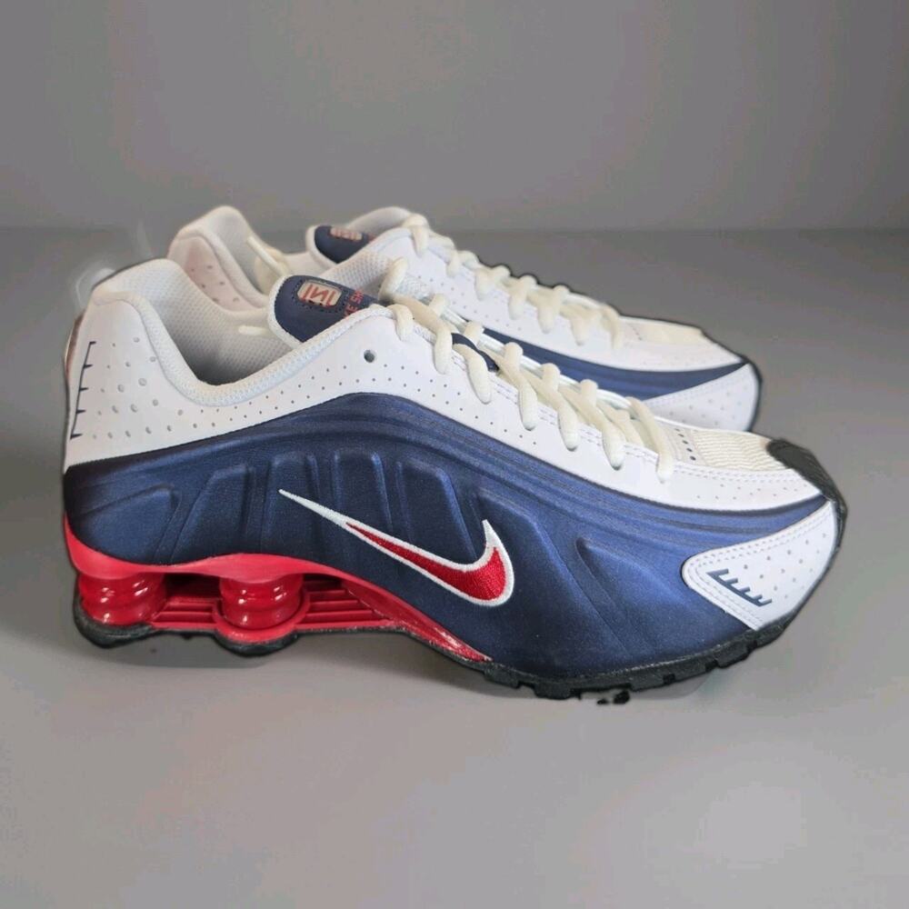 Size 5.5Y 7 Women Nike Shox R4 Size 5.5 Red/White/Blue CW2626-400